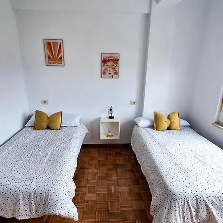 As Caseiras Apartment *